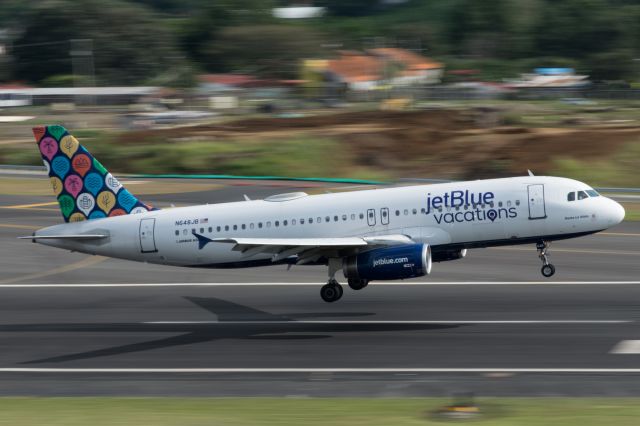 Airbus A320 (N648JB)