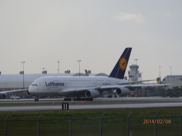 Airbus A380-800 (D-AIMA)