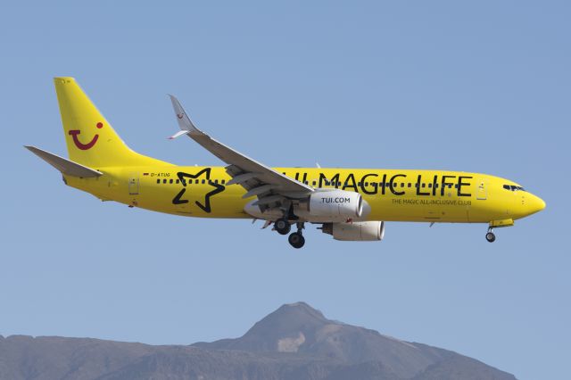 Boeing 737-800 (D-ATUG)