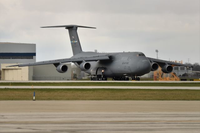 LOCKHEED C-5 Super Galaxy (87-0036) - 04-08-22