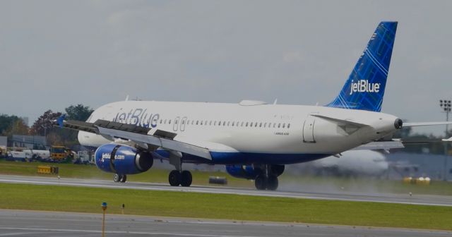 Airbus A320 (N509JB)