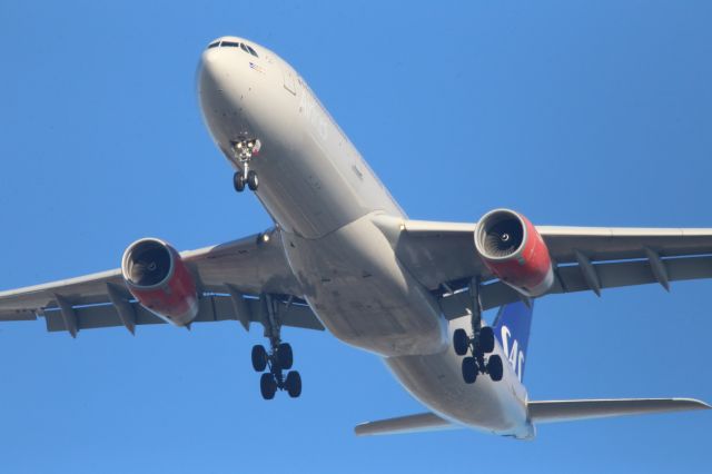 Airbus A330-300 (LN-RKU)