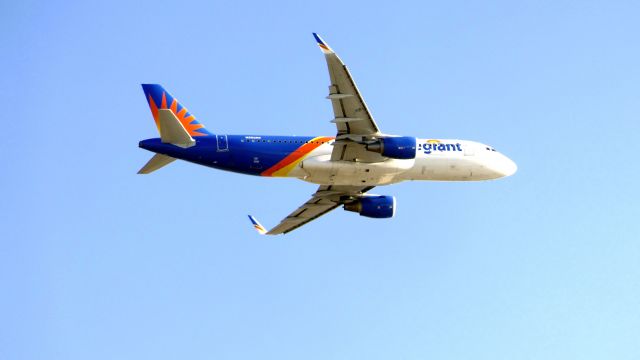 Airbus A320 (N252NV)