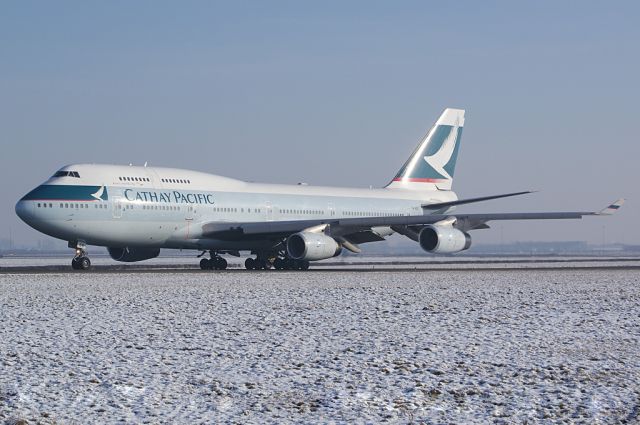 Boeing 747-400 (B-HOS)