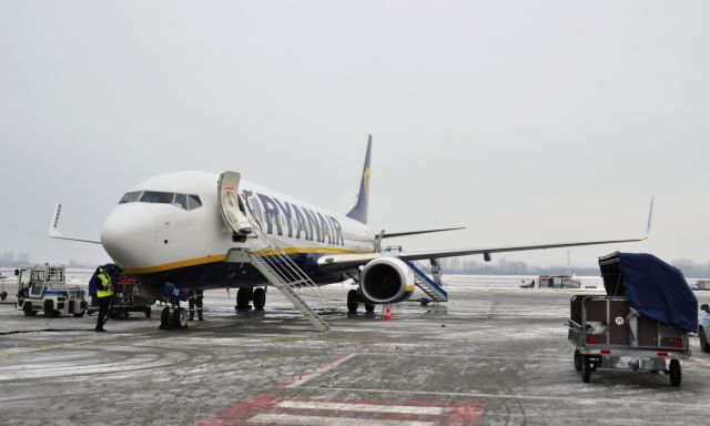 Boeing 737-800 (EI-FID) - Ryanair Boeing 737-8AS(WL) EI-FID in Budapest 