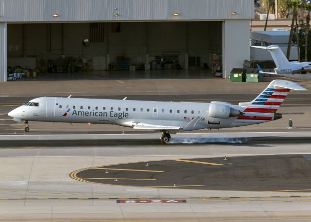 Canadair Regional Jet CRJ-700 (N745SK)