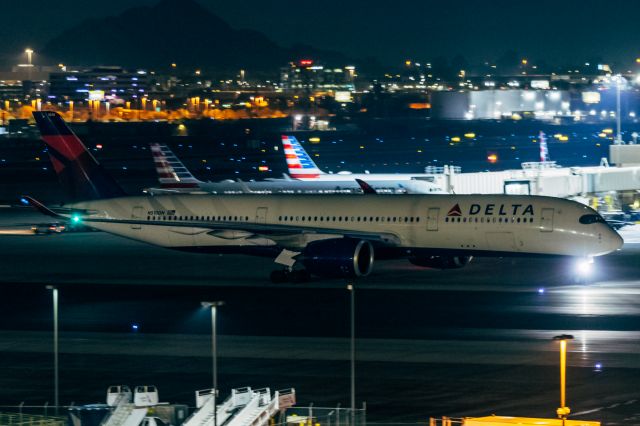 Airbus A350-900 (N510DN) - Delta Airlines A350-900 taxiing at PHX on 1/6/22. Taken with a Canon R7 and Tamron 70-200 G2 lens.