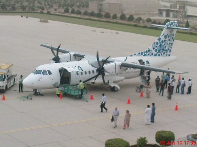 Aerospatiale ATR-42-300 (AP-BHJ)