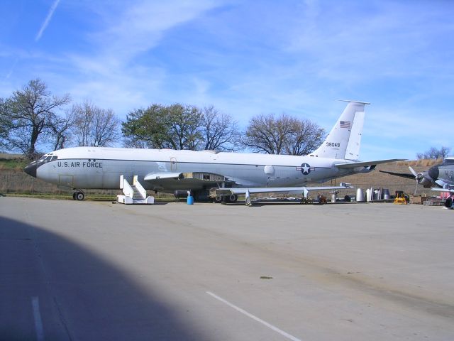 N38049 — - Wingless and engineless KC135 in backlot at SAC Museum, Ashland, NE