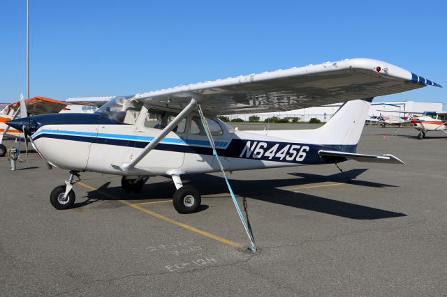 Cessna Skyhawk (N64456)