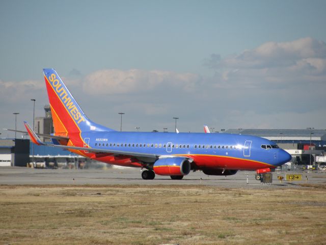 Boeing 737-700 (N550WN)