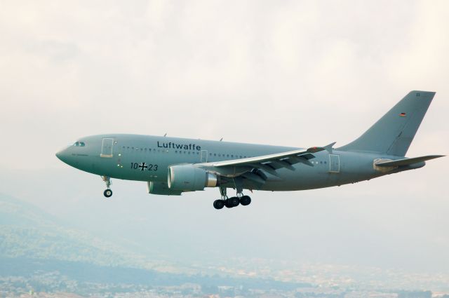 Airbus A310 —