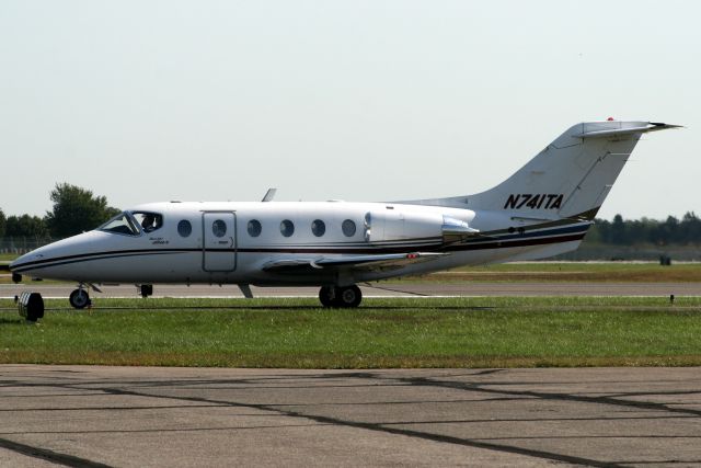 Beechcraft Beechjet (N741TA) - Taxiing to depart rwy 14 on 3-Oct-06.  Reregistered N402FL 17-Jan-09.