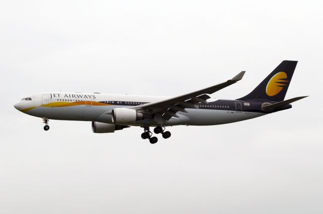 Airbus A330-200 (VT-JWQ)