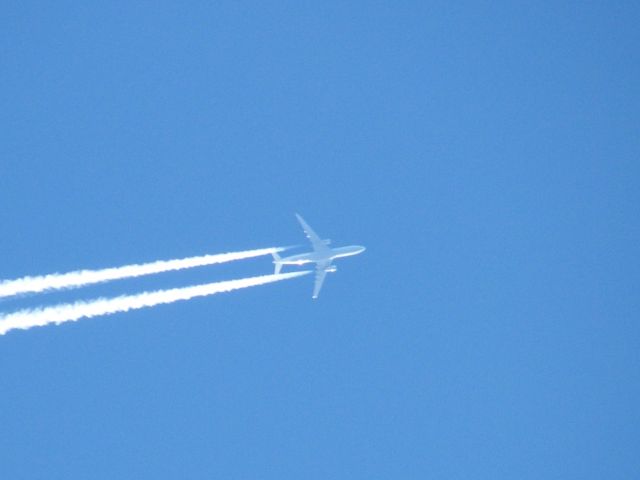 Airbus A330-300 (D-AIKM) - D-AIKM A330-343X CN 913 PASSING OVER MY HOUSE ENROUTE WESTBOUND TO MALOT ON 13/12/2010 AT 12.09