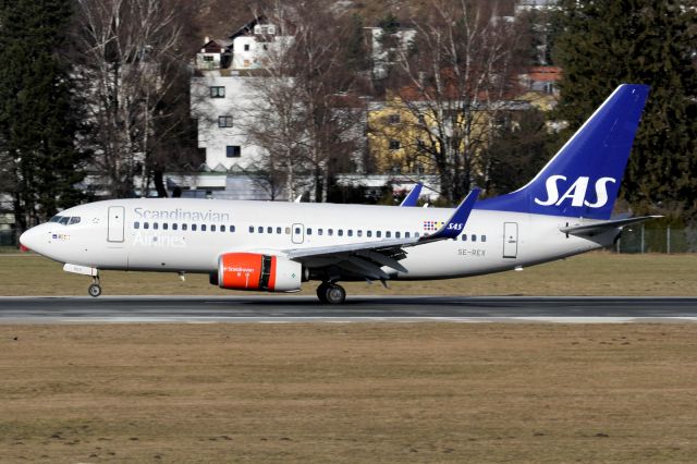 Boeing 737-700 (SE-REX)