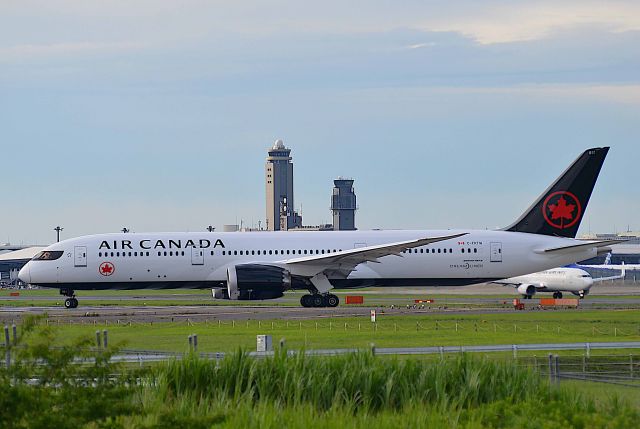 Boeing 787-9 Dreamliner (C-FRTW) - I take a picture on Jul 01, 2017br /AC010