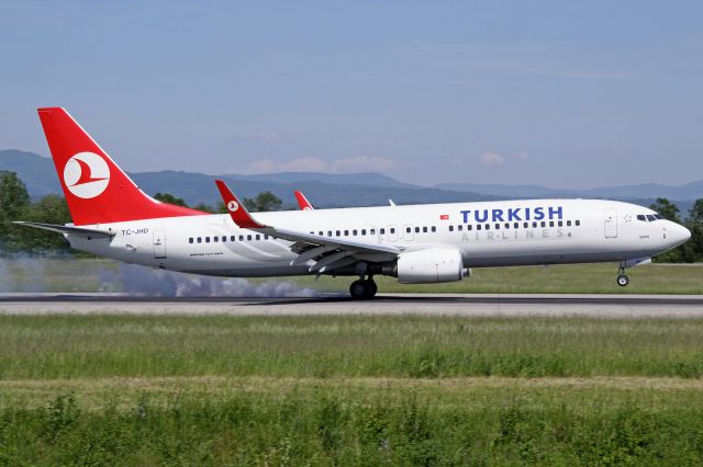 Boeing 737-800 (TC-JHD)