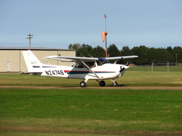 Cessna Skyhawk (N24748)