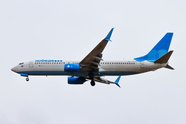 Boeing 737-800 (RA-73230)