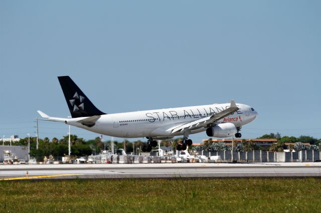 Airbus A330 (N279AV)