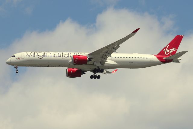 Airbus A350-900 (G-VNRB) - 'Virgin 003' arriving from London-Heathrow