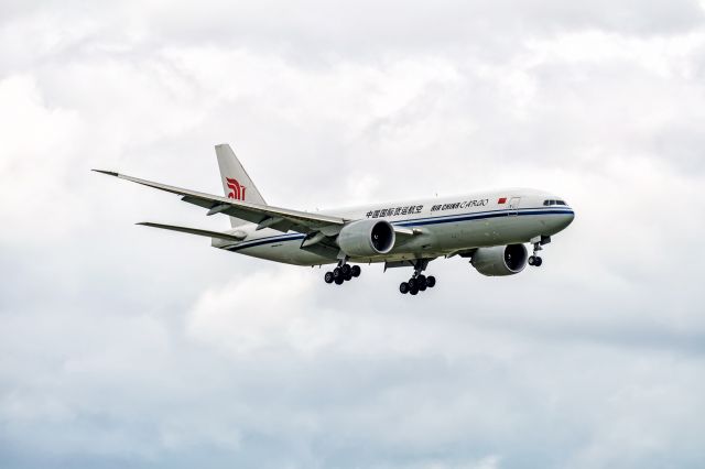 BOEING 777-200LR —