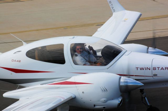 Diamond Twin Star (N767SA)
