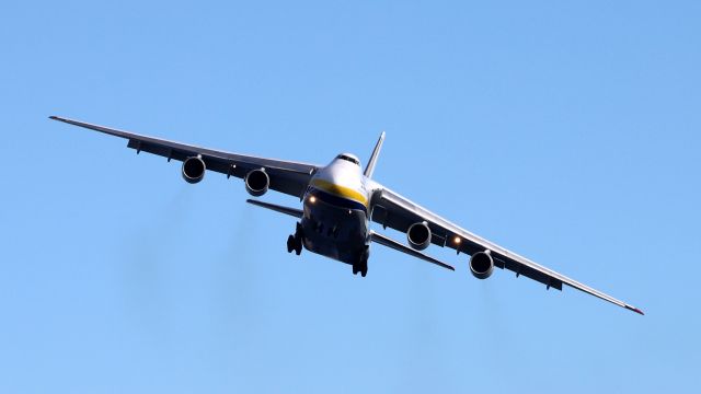 Antonov An-124 Ruslan (UR-82072)