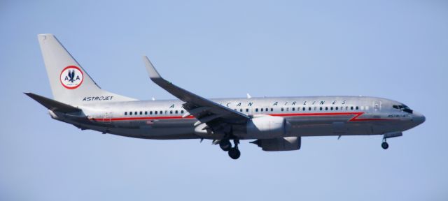 Boeing 737-800 (N905NN) - "Astrojet Retro"   3-14-2024