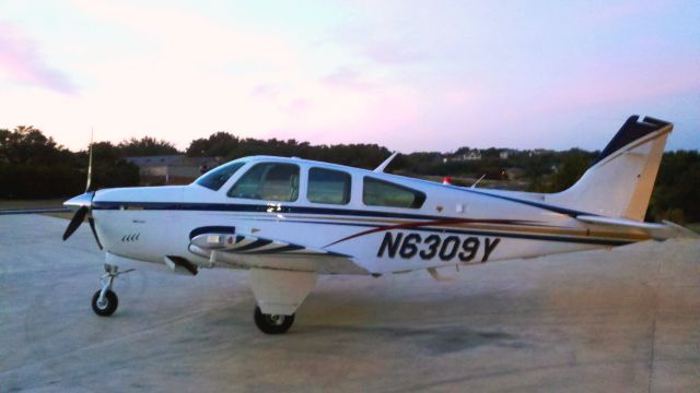 Beechcraft Bonanza (33) (N6309Y)