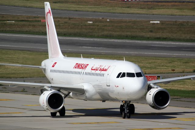 Airbus A320 (TS-IMF)