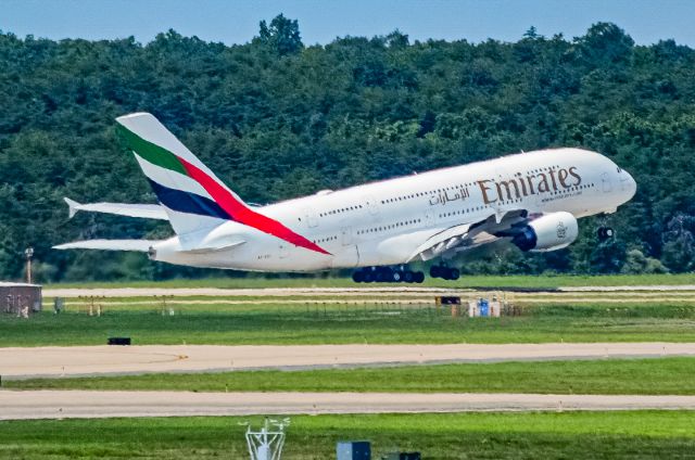 Airbus A380-800 —