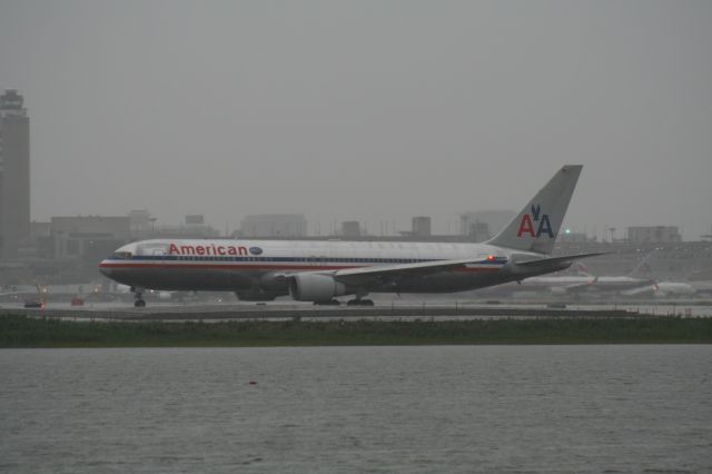 BOEING 767-300 (N351AA) - This American B763 wearing the Spirit of San Francisco' sticker was JFK weather diversion. 