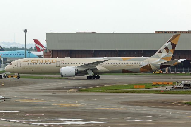 BOEING 787-10 Dreamliner (A6-BMI)