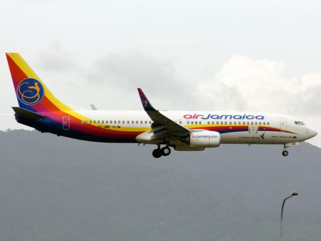 Boeing 737-800 (9Y-JME)