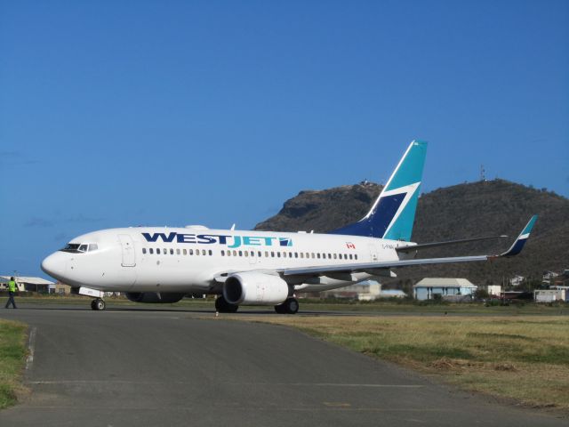 BOEING 737-600 (C-FWAI)