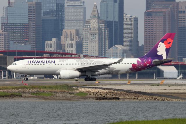 Airbus A330-200 (N395HA) - 'Hawaiian 89' to Honolulu holding on 22R