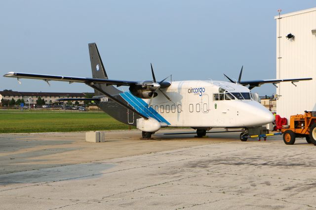 Short SD3-60 (N476RW)