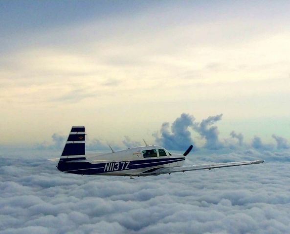 Mooney M-20 (N1137Z)