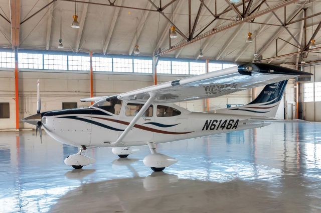 Cessna Skylane (N6146A)