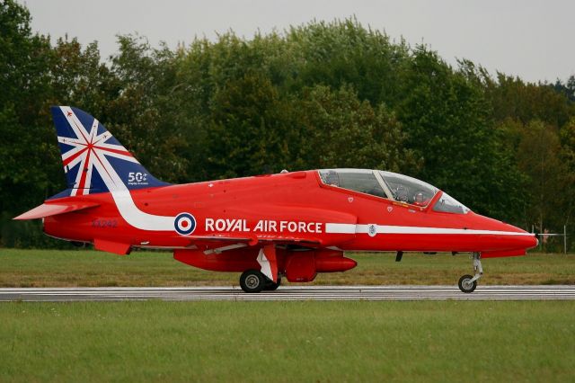 Boeing Goshawk (XX242) - Royal Air Force Red Arrows Hawker Siddeley Hawk T.1, Taxiing to holding point rwy 10, Rennes-St Jacques airport (LFRN-RNS) Air show 2014