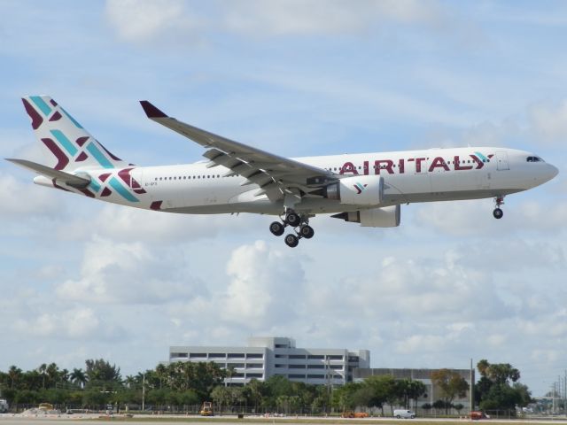 Airbus A330-200 (EI-GFX)