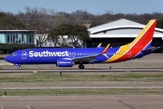 Boeing 737-800 (N8552Z)