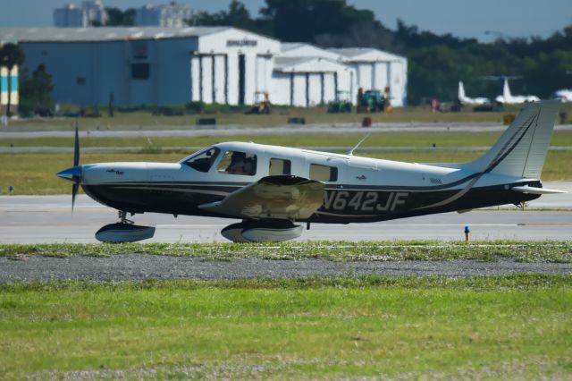 Piper Saratoga (N642JF)