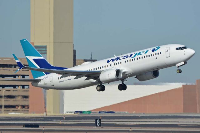 Boeing 737-800 (C-FLSF) - WestJet Boeing 737-8CT C-FLSF at Sky Harbor on January 16, 2018.