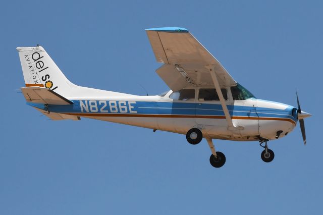 Cessna Skyhawk (N8286E)