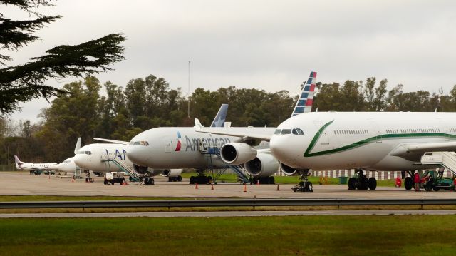 Airbus A340-300 (9H-BIG)