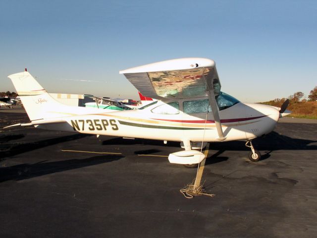 Cessna Skylane (N735PS) - The Skylane is a very good personal travel aircraft.