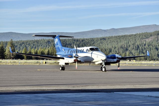 Beechcraft Super King Air 350 (N817UP)